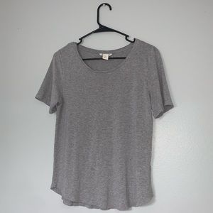 H&M grey top. Size: M